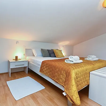 Holiday home House 2019 Frata