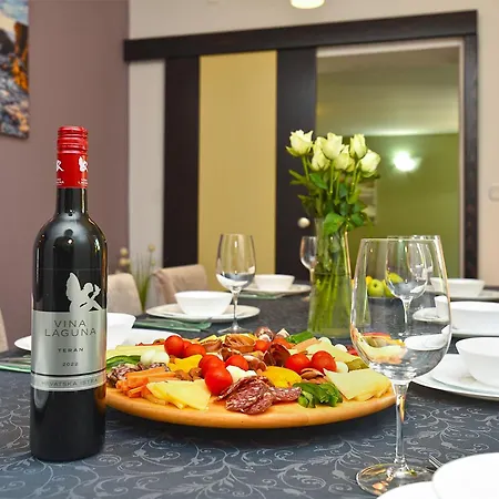 בית נופש House 2019 *