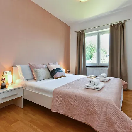 House 2019 Holiday home Frata