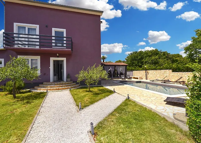 House 2019 Semesterbostad