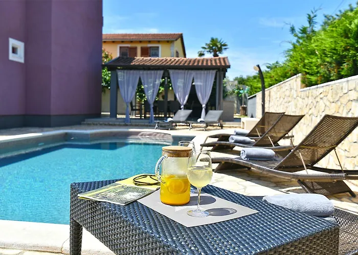 House 2019 Semesterbostad *