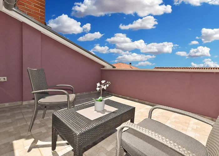 House 2019 Semesterbostad *