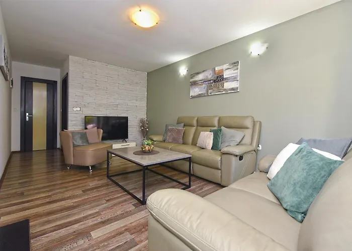 House 2019 Semesterbostad *