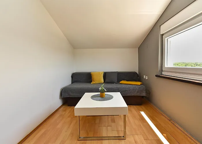 House 2019 Semesterbostad *