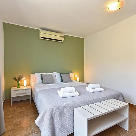 House 2019 Hébergement de vacances Frata